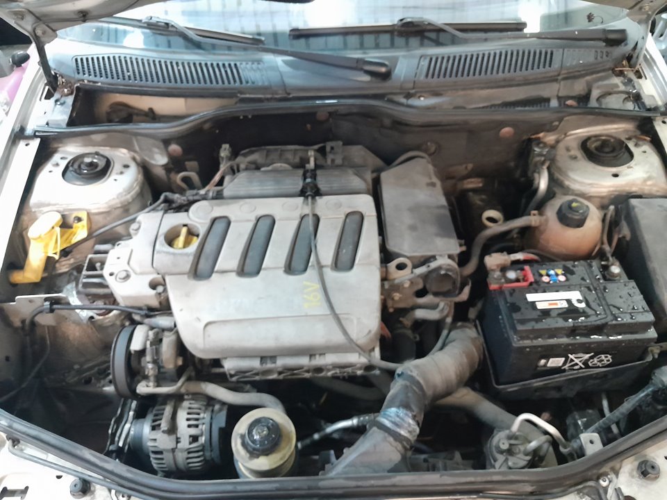 RENAULT MEGANE I FASE 2 CLASSIC (LA..) 1.6 16V Authentique Motor 1,6 Ltr. - 79 kW