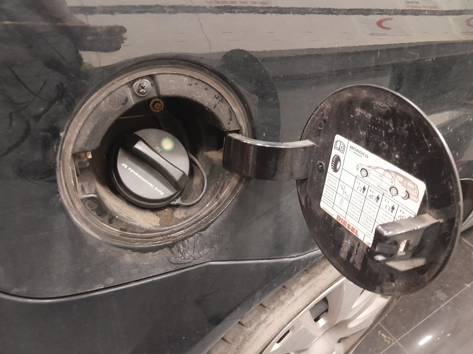 FORD MONDEO BERLINA (GE) Ambiente (06.2003->) (D) Motor 2,0 Ltr. - 96 kW TDCi CAT foto 7