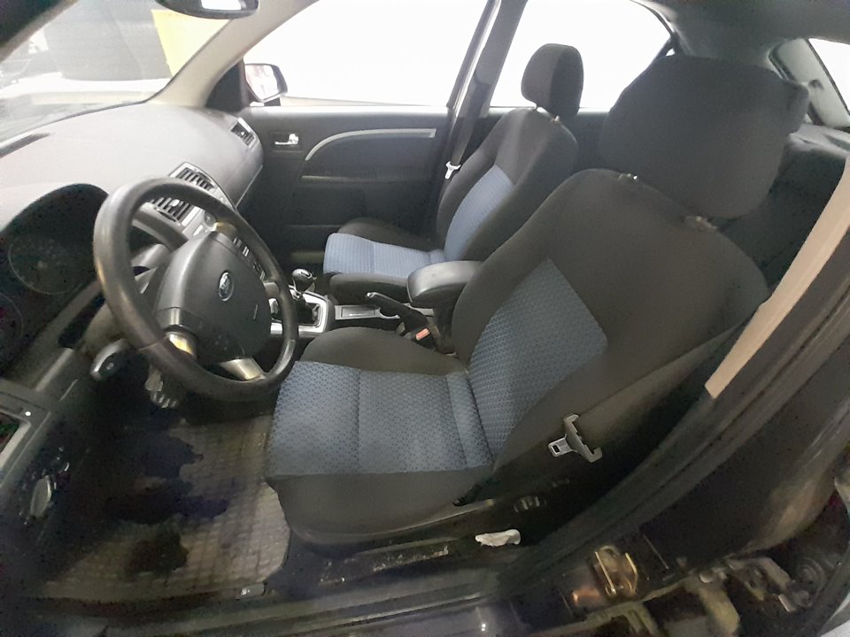 FORD MONDEO BERLINA (GE) Ambiente (06.2003->) (D) Motor 2,0 Ltr. - 96 kW TDCi CAT foto 9