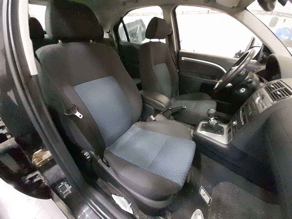 FORD MONDEO BERLINA (GE) Ambiente (06.2003->) (D) Motor 2,0 Ltr. - 96 kW TDCi CAT foto 11