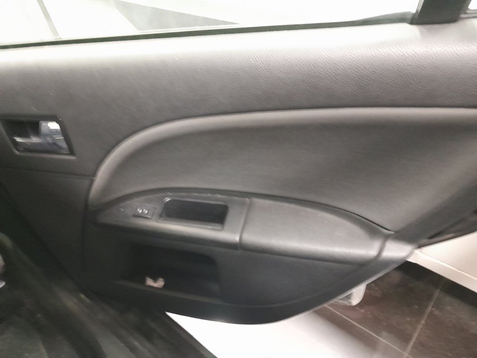FORD MONDEO BERLINA (GE) Ambiente (06.2003->) (D) Motor 2,0 Ltr. - 96 kW TDCi CAT