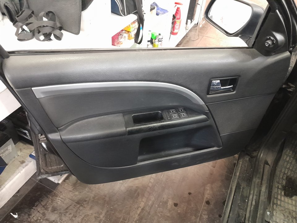 FORD MONDEO BERLINA (GE) Ambiente (06.2003->) (D) Motor 2,0 Ltr. - 96 kW TDCi CAT