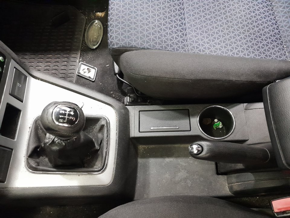 FORD MONDEO BERLINA (GE) Ambiente (06.2003->) (D) Motor 2,0 Ltr. - 96 kW TDCi CAT