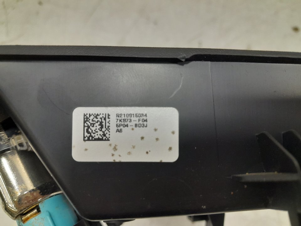 CARGADOR USB CONSOLA CENTRAL foto 4