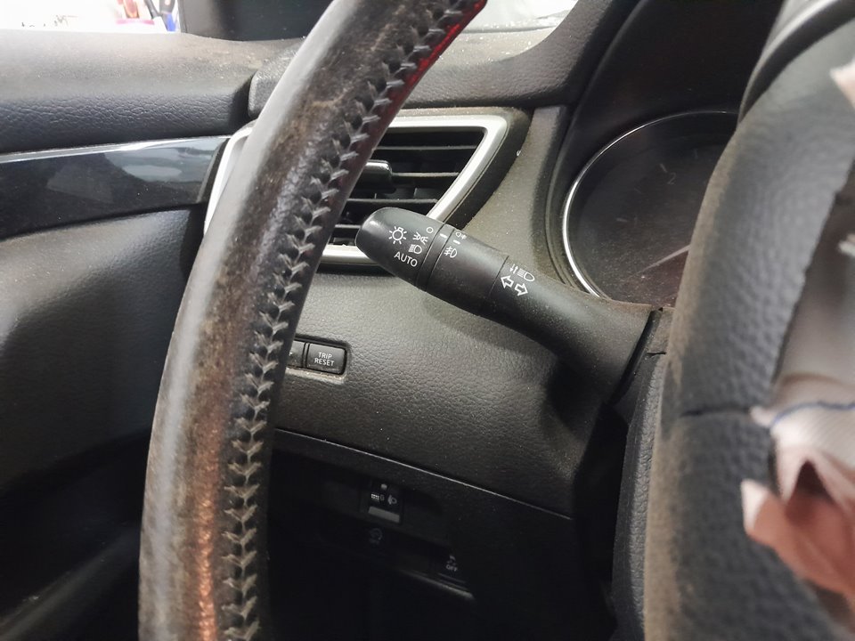 NISSAN QASHQAI (J11) 360 Motor 1,5 Ltr. - 81 kW Turbodiesel CAT