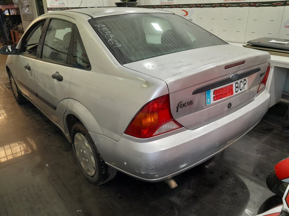 FORD FOCUS BERLINA (CAK) Ambiente Motor 1,8 Ltr. - 66 kW TDDI Turbodiesel CAT foto 4