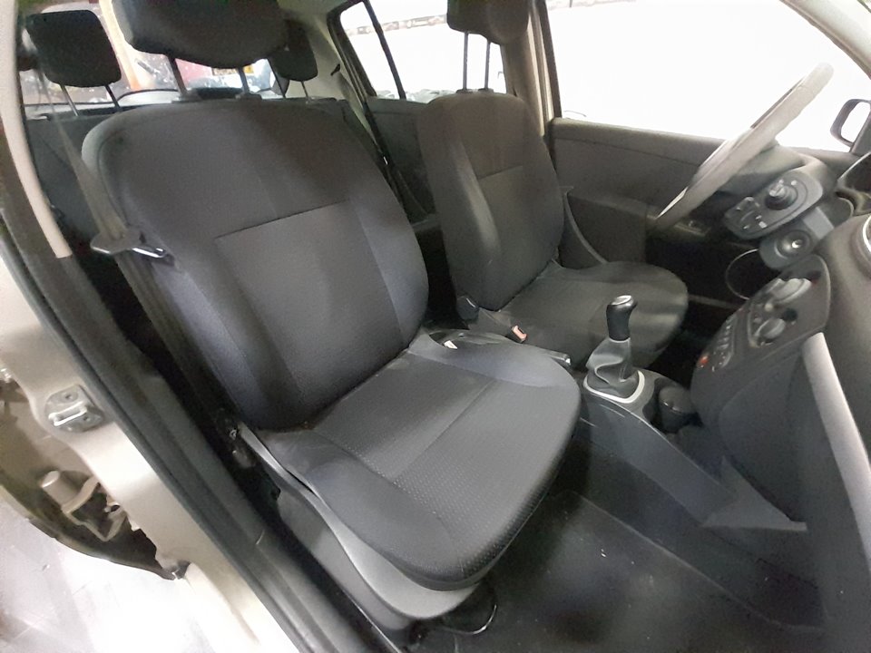RENAULT CLIO III Authentique Motor 1,5 Ltr. - 50 kW dCi Diesel foto 11