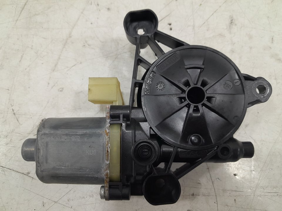 MOTOR ELEVALUNAS TRASERO DERECHO foto 3