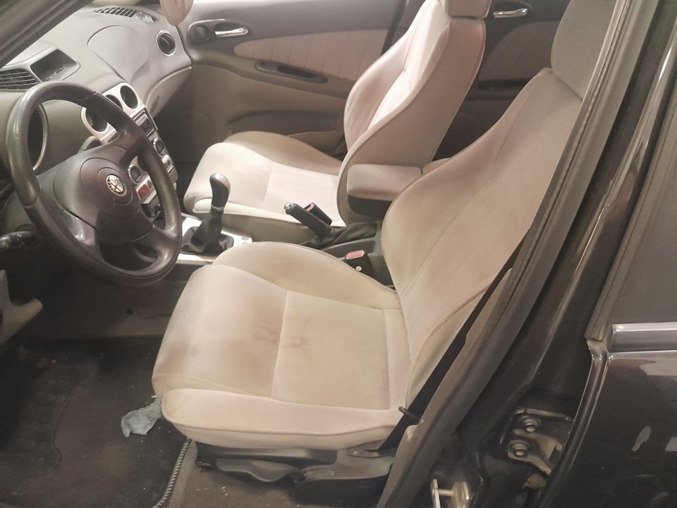 ALFA ROMEO 156 (116) 1.6 16V T.Spark Impression Motor 1,6 Ltr. - 88 kW 16V CAT