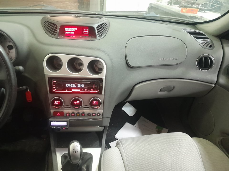 ALFA ROMEO 156 (116) 1.6 16V T.Spark Impression Motor 1,6 Ltr. - 88 kW 16V CAT