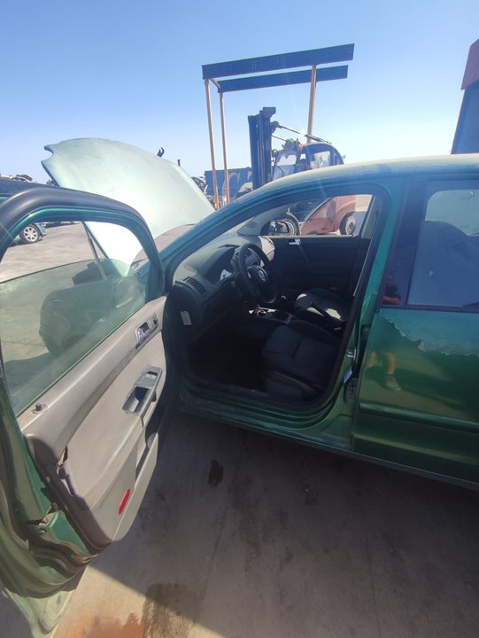 VOLKSWAGEN POLO (9N1) Highline Motor 1,4 Ltr. - 55 kW 16V foto 4