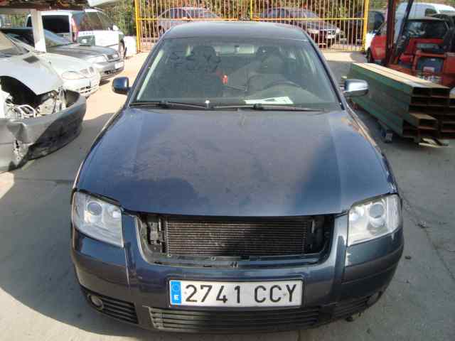 VOLKSWAGEN PASSAT BERLINA (3B3) Advance Motor 2,3 Ltr. - 125 kW V5