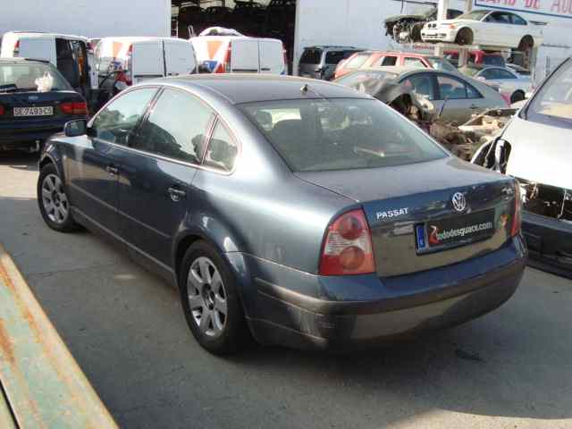 VOLKSWAGEN PASSAT BERLINA (3B3) Advance Motor 2,3 Ltr. - 125 kW V5