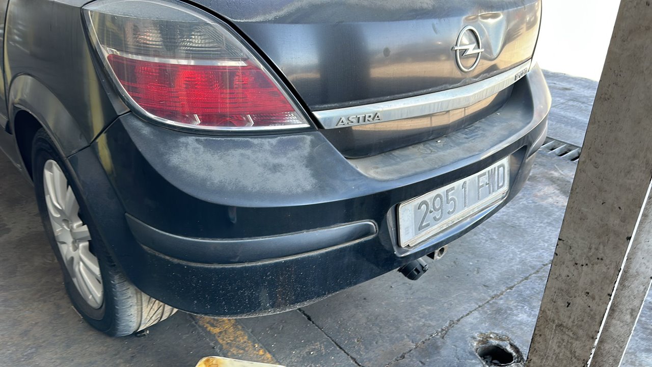 PARAGOLPES TRASERO OPEL ASTRA H BER. Cosmo