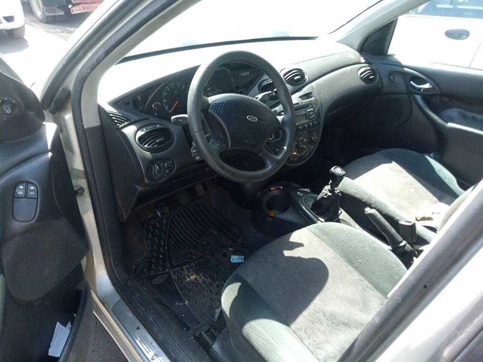 FORD FOCUS BERLINA (CAK) Ambiente Motor 1,8 Ltr. - 66 kW TDDI Turbodiesel CAT