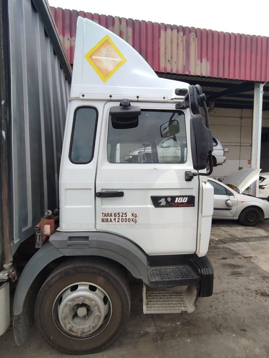 RENAULT MIDLINER 180 4X2 EURO 2 6.174 CM3 6 cilindros