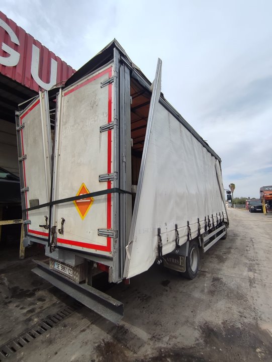RENAULT MIDLINER 180 4X2 EURO 2 6.174 CM3 6 cilindros