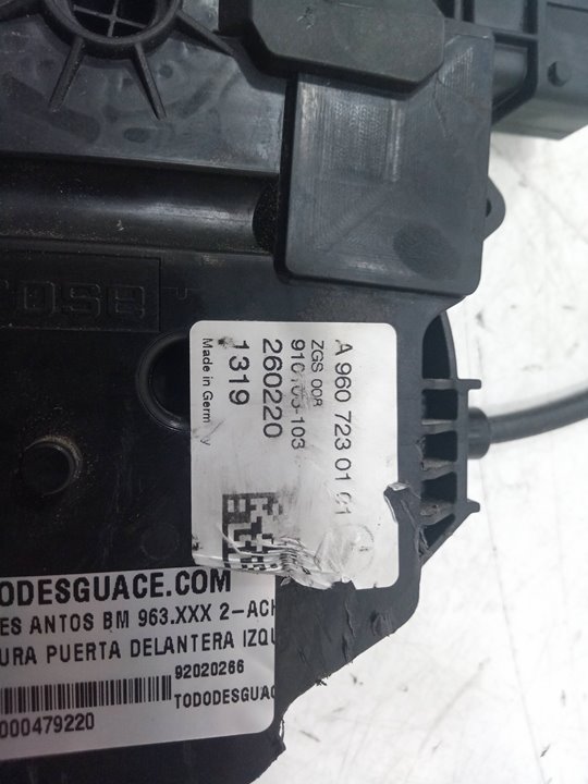 CERRADURA PUERTA DELANTERA IZQUIERDA MERCEDES-BENZ ANTOS BM 963.XXX 2-ACHSER 18XX 4x2 OM470 SZM M ClassicSpace