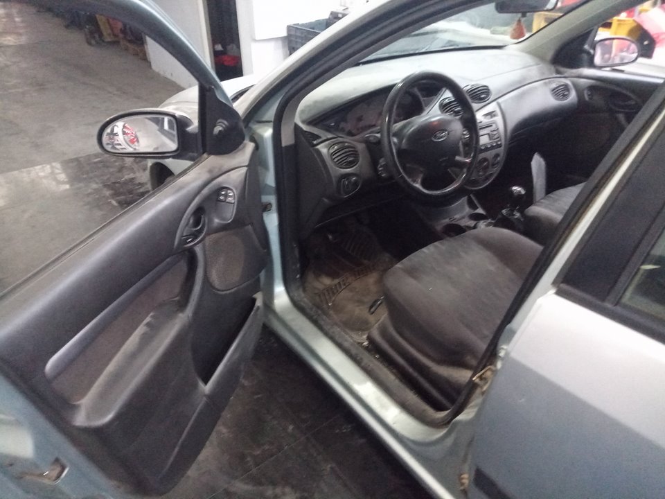 FORD FOCUS BERLINA (CAK) Ambiente Motor 1,8 Ltr. - 66 kW TDDI Turbodiesel CAT foto 8