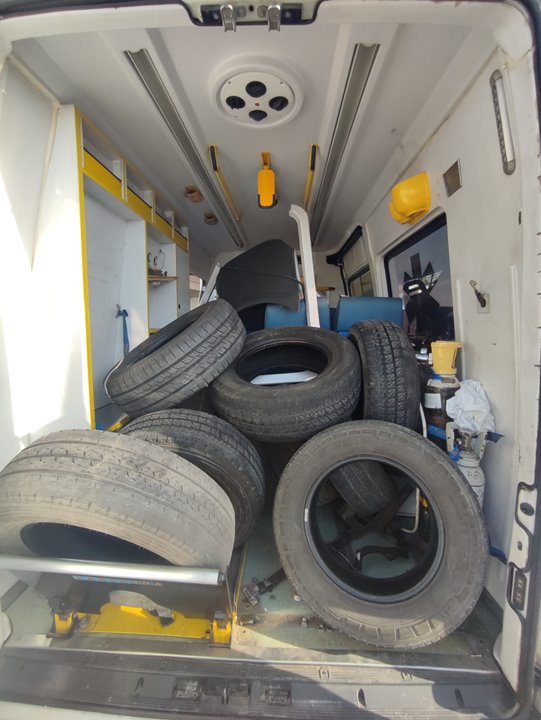 IVECO DAILY CAJA ABIERTA Cabina doble 35 S... batalla 3450 Motor 3,0 Ltr. - 125 kW Diesel CAT