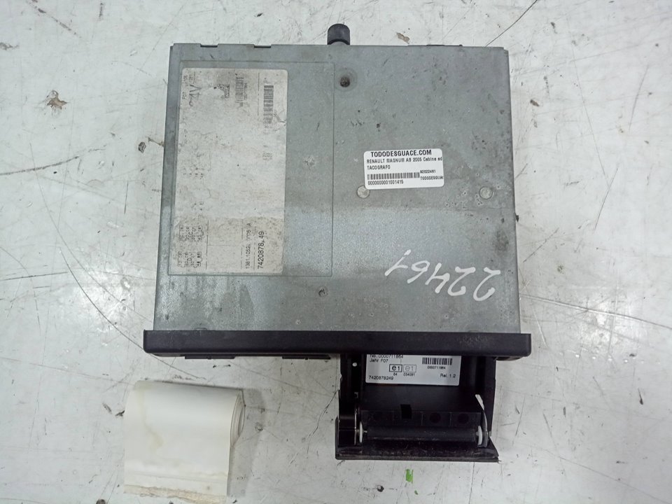 TACOGRAFO RENAULT MAGNUM AB 2005 Cabina adel.tractor semirr. GV     4X2    4XX.18 Gran espacio   |   12.06 - 12.09