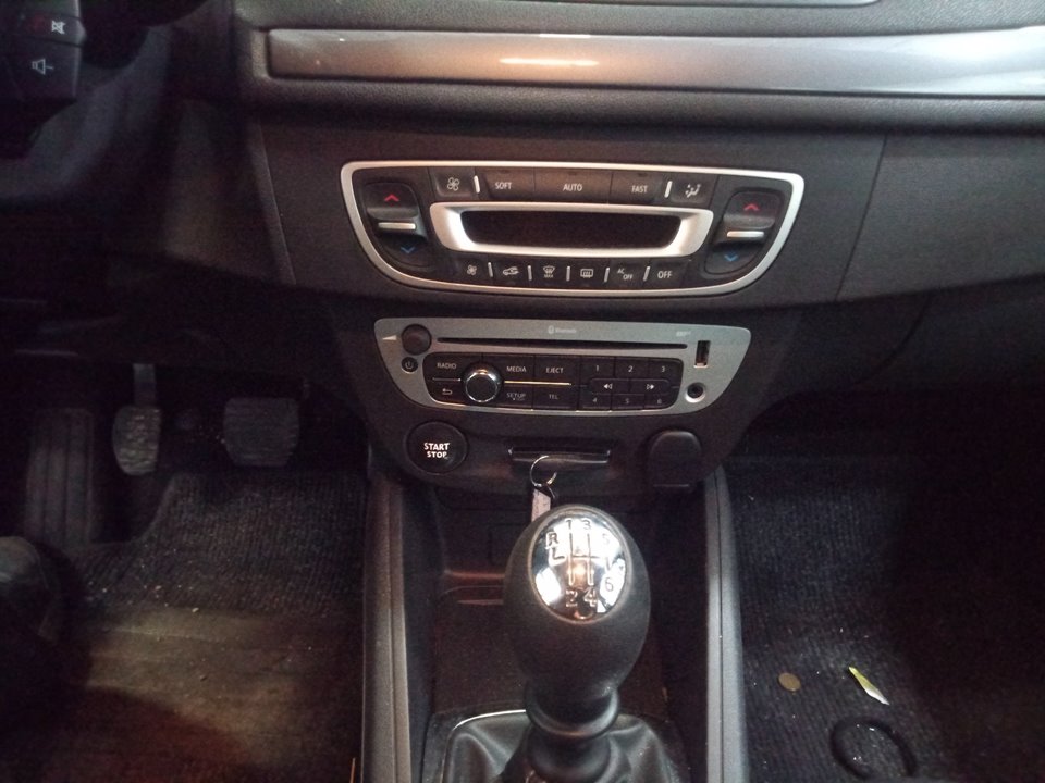 RENAULT MEGANE III BERLINA 5 P Dynamique Motor 1,5 Ltr. - 78 kW dCi Diesel