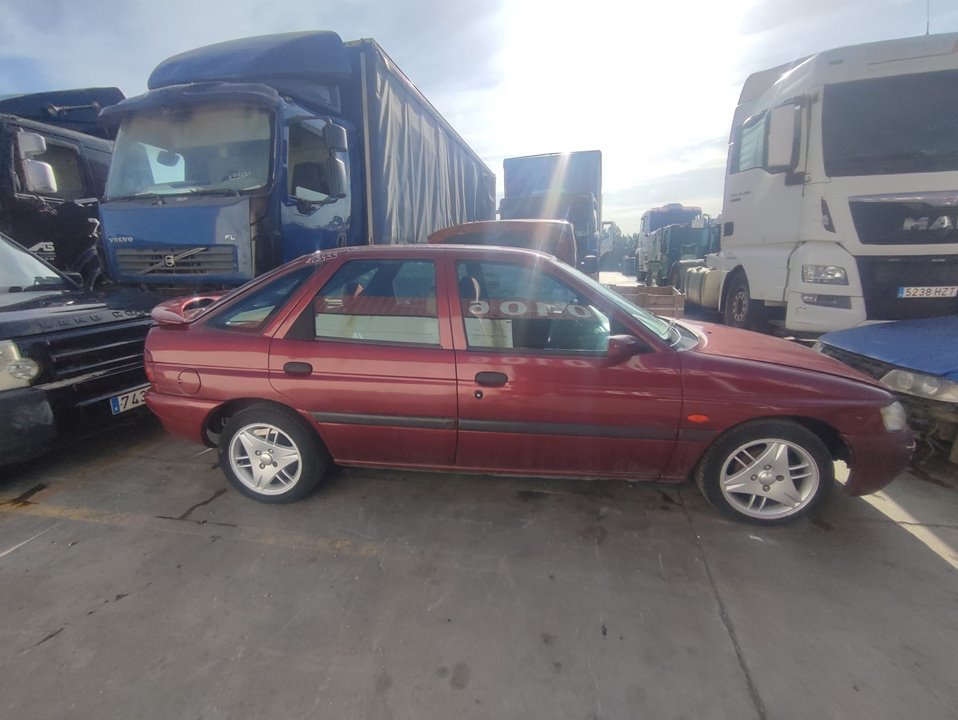 FORD ESCORT BERL./TURNIER Atlanta Berlina Motor 1,8 Ltr. - 66 kW Turbodiesel CAT