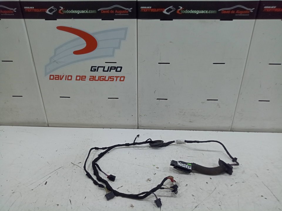 CABLES PUERTA AUDI Q3 (8UG) Attraction   |   01.15 - 12.18
