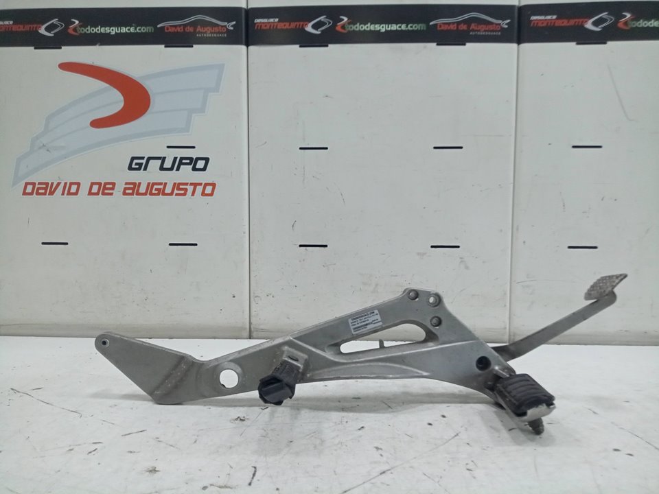 PEDAL DE REPOSAPIES HONDA NT 700 V DEAUVILLE NTV 650 Revere          (RC33)   |   01.88 - ...