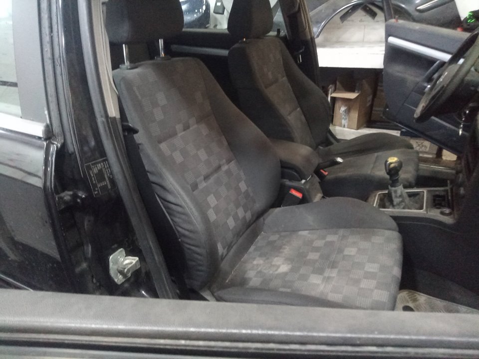 OPEL VECTRA C BERLINA Club Motor 1,8 Ltr. - 90 kW 16V CAT (Z 18 XE / 2H9)