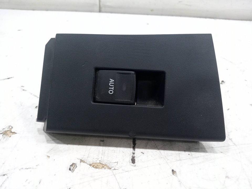 MANDO ELEVALUNAS TRASERO IZQUIERDO foto 2