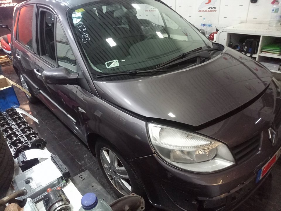 RENAULT SCENIC II Confort Authentique Motor 1,6 Ltr. - 83 kW 16V
