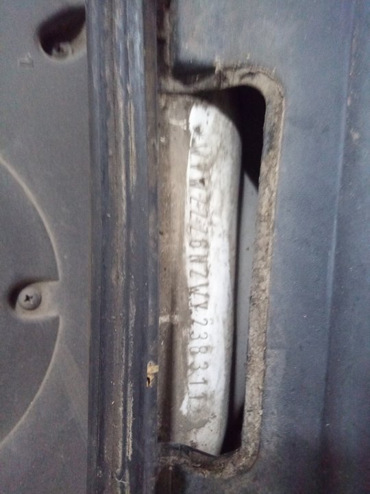 VOLKSWAGEN POLO BERLINA (6N1) Básico Motor 1,4 Ltr. - 44 kW