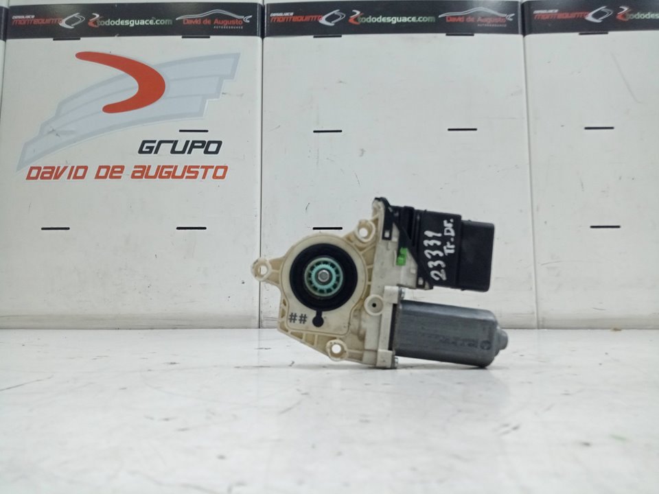 MOTOR ELEVALUNAS TRASERO DERECHO