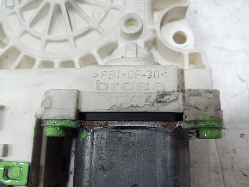 MOTOR ELEVALUNAS TRASERO DERECHO SKODA OCTAVIA BERLINA (1Z3) Active