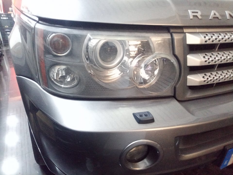 LAND ROVER RANGE ROVER SPORT V6 TD HSE Motor 2,7 Ltr. - 140 kW Td V6 CAT