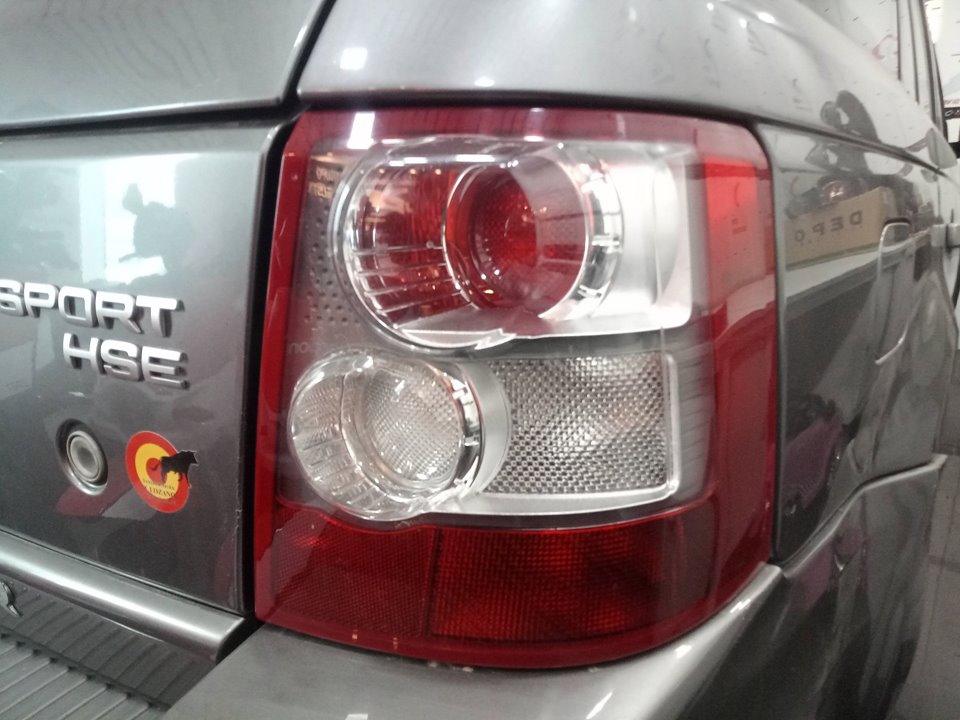 LAND ROVER RANGE ROVER SPORT V6 TD HSE Motor 2,7 Ltr. - 140 kW Td V6 CAT