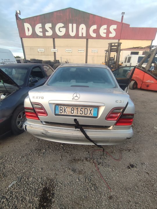 MERCEDES-BENZ CLASE E (W210) BERLINA DIESEL 270 CDI (210.016) Motor 2,7 Ltr. - 125 kW CDI 20V CAT