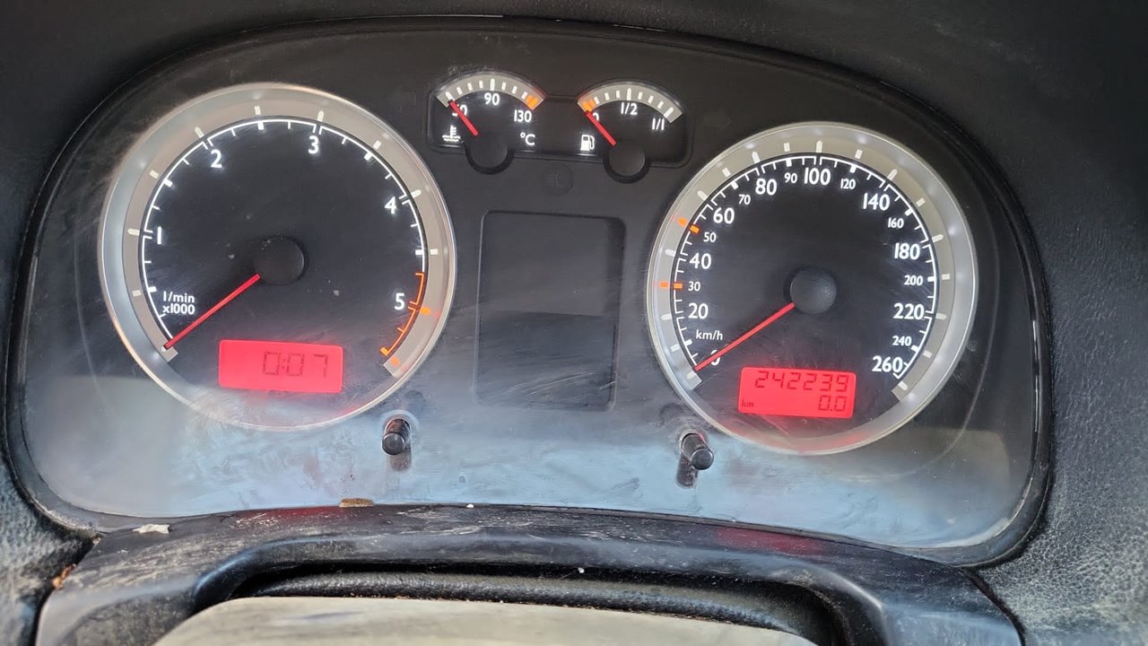 VOLKSWAGEN GOLF IV BERLINA (1J1) Advance Motor 1,9 Ltr. - 81 kW TDI
