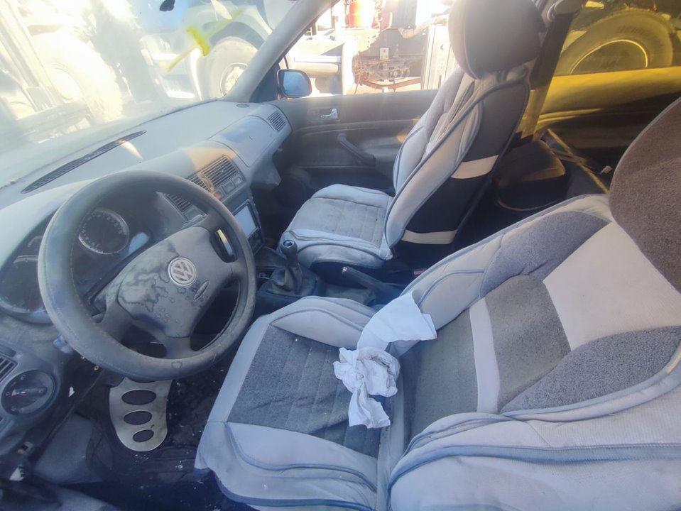 VOLKSWAGEN GOLF IV BERLINA (1J1) Advance Motor 1,9 Ltr. - 81 kW TDI
