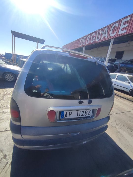 RENAULT ESPACE /GRAND ESPACE (JE0) 2.2 dCi Initiale (JE0K/S) Motor 2,2 Ltr. - 95 kW dCi Turbodiesel CAT foto 4