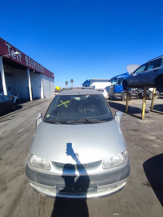 RENAULT ESPACE /GRAND ESPACE (JE0) 2.2 dCi Initiale (JE0K/S) Motor 2,2 Ltr. - 95 kW dCi Turbodiesel CAT foto 8