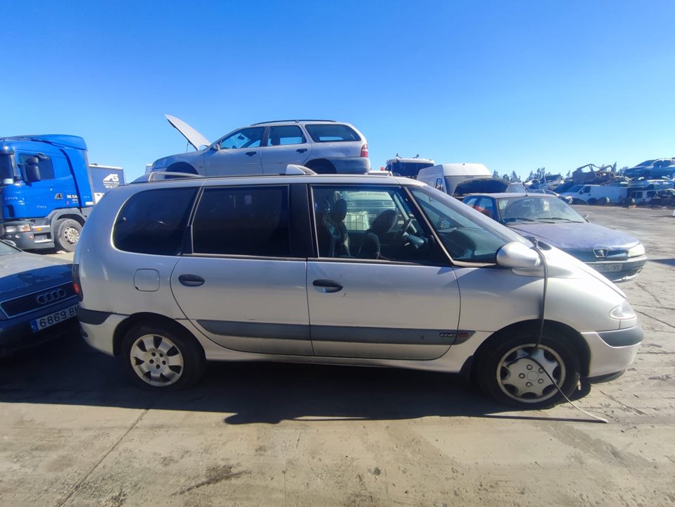 RENAULT ESPACE /GRAND ESPACE (JE0) 2.2 dCi Initiale (JE0K/S) Motor 2,2 Ltr. - 95 kW dCi Turbodiesel CAT foto 9