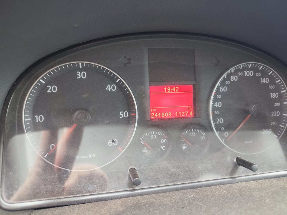 VOLKSWAGEN TOURAN (1T1) Advance Motor 2,0 Ltr. - 100 kW TDI