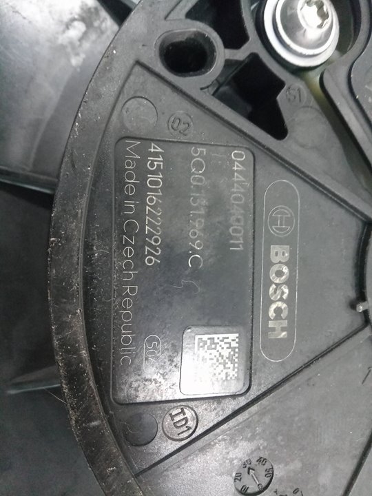 DEPOSITO Y BOMBA ADBLUE AUDI Q3 (8UG) Attraction