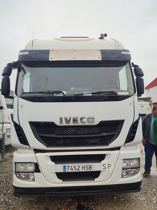 DEPOSITO LIMPIA IVECO STRALIS (AS) FSA T/FP LT 4x2 Gran espacio