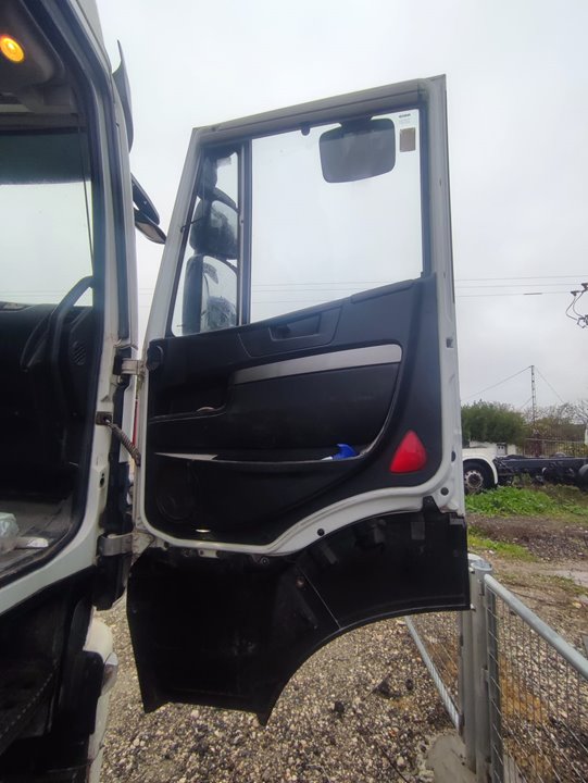 ELEVALUNAS DELANTERO DERECHO IVECO STRALIS (AS) FSA T/FP LT 4x2 Gran espacio