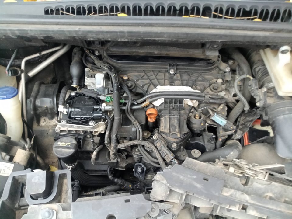 PEUGEOT 5008 Premium Motor 2,0 Ltr. - 110 kW 16V HDi FAP CAT (RHE / DW10CTED4)