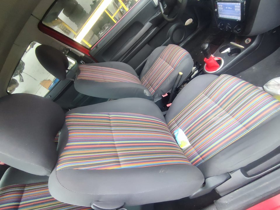 VOLKSWAGEN FOX (5Z1) Básico Motor 1,2 Ltr. - 40 kW