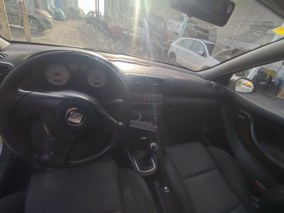SEAT LEON (1M1) Signo Motor 1,8 Ltr. - 132 kW 20V Turbo